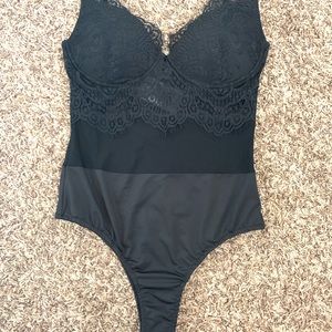 ***SOLD‼️ BLACK LACE BODYSUIT 🖤